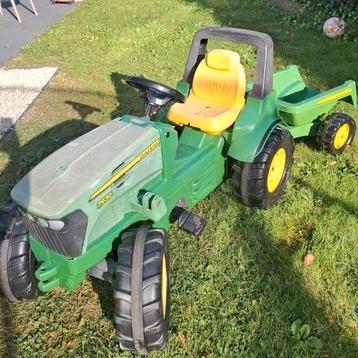 John Deere kinder tractor met aanhanger beschikbaar voor biedingen