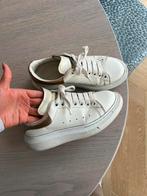 Alexander McQueen sneakers, Wit, Ophalen of Verzenden, Sneakers of Gympen, Gedragen