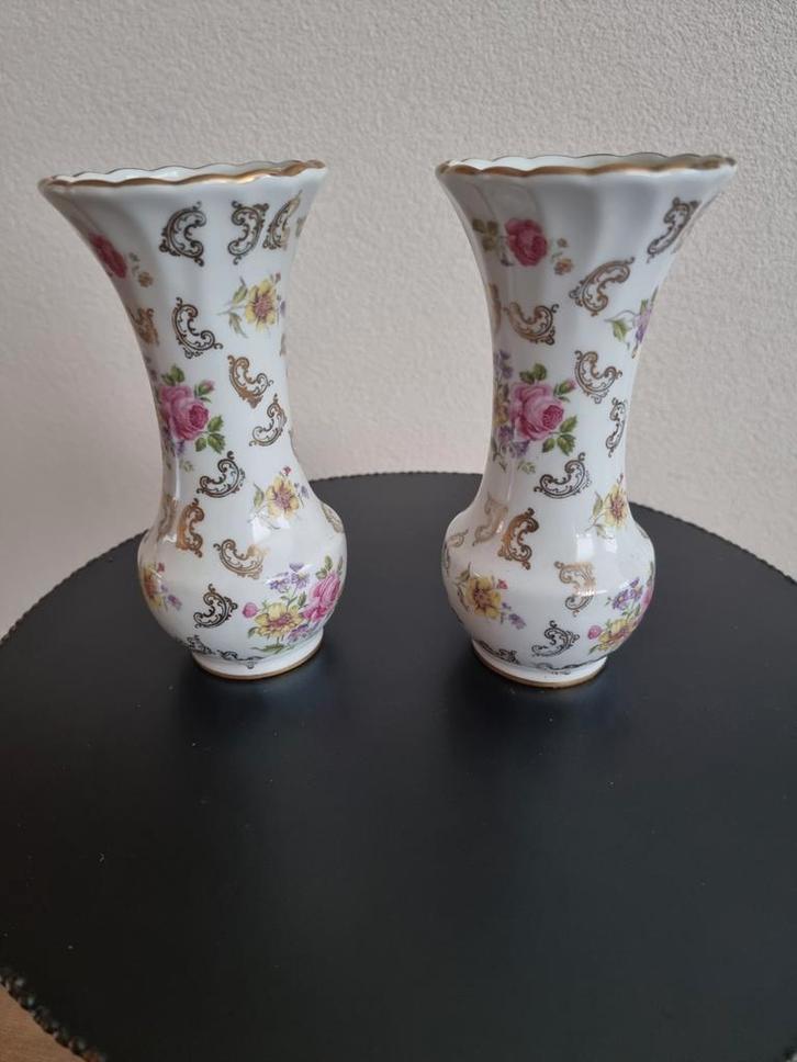 Set van 2 Franse porseleinen vazen, Antiek en Kunst, Antiek | Vazen, Ophalen of Verzenden