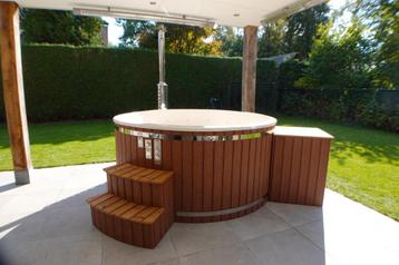 NIEUWE Houtgestookte Hottub XXL 8-9 Personen | Vanaf €3049 beschikbaar voor biedingen