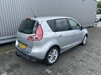 Renault Scénic 1.6 Celsium Clima, Navi, CC, Zonwr, LM, Trek, Voorwielaandrijving, Stof, 1295 kg, 4 cilinders