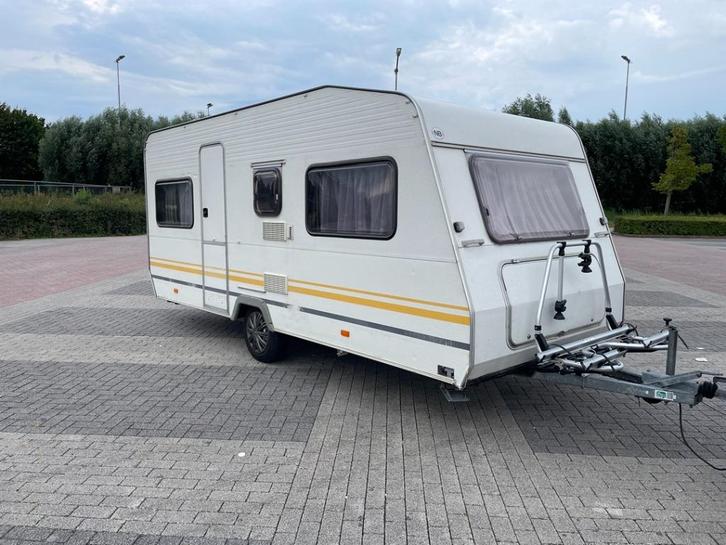 Knaus country  model 430 voortent en luifel, Caravans en Kamperen, Caravans, Bedrijf, tot en met 4, Treinzit, Knaus, Omvormbare zithoek
