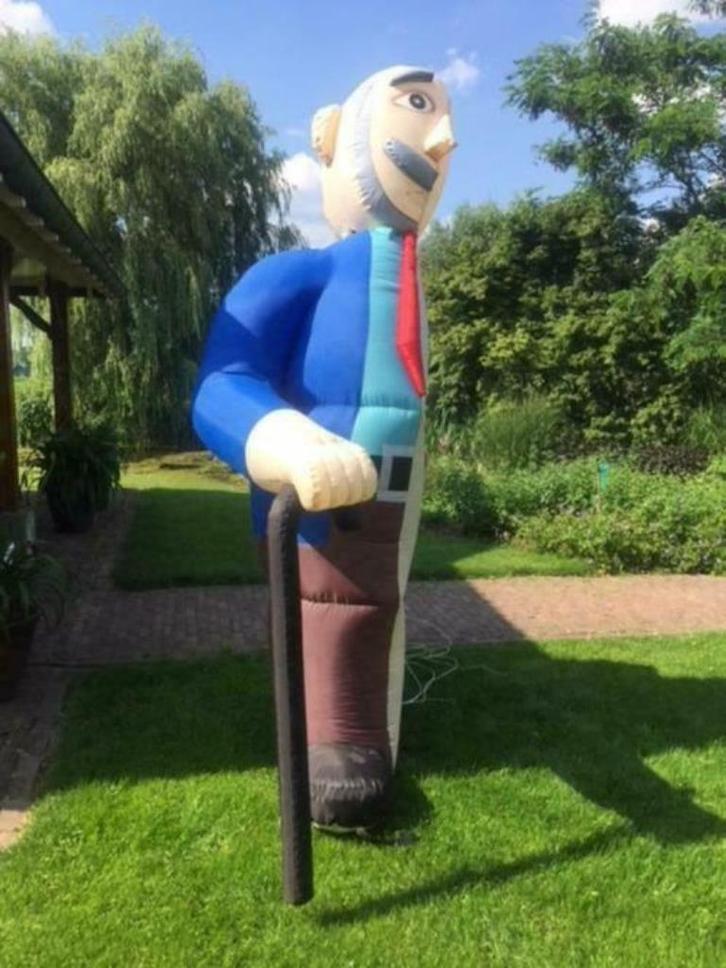 Halve Abraham huren – compacte opblaaspop 2,5 meter hoog!, Hobby en Vrije tijd, Feestartikelen | Verhuur, Gebruikt, Abraham of Sarah