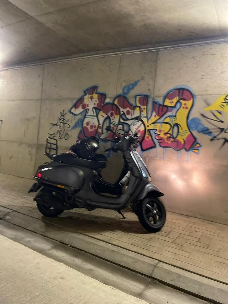Vespa s50 4takt, Fietsen en Brommers, Scooters | Vespa, Gebruikt, Vespa S, Maximaal 25 km/u, Benzine, Ophalen