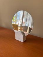 Spiegeltje op terrazzo voet, Ophalen, Minder dan 50 cm, Rond, Zo goed als nieuw