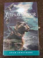 Het luipaardspoor. Adam armstrong, Boeken, Ophalen of Verzenden, Gelezen