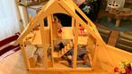 Leuk poppenhuis met inrichting en poppetjes, Ophalen, Zo goed als nieuw, Poppenhuis