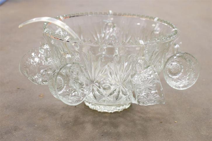 Vintage 9 delige Glazen Punch bowl 47595, Huis en Inrichting, Keuken | Servies, Gebruikt, Schaal of Schalen, Overige stijlen, Glas