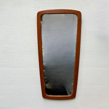 Midcentury modern design wandspiegel teak, ovaal met hoeken beschikbaar voor biedingen
