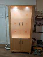 Vitrinekast, Ophalen