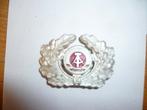 Pet Embleem 6x4cm Oost Duitsland DDR Militair origineel., Verzamelen, Ophalen of Verzenden, Landmacht, Duitsland, Embleem of Badge
