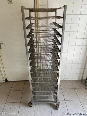 Online Veiling: regaalwagen - 46x61x169cm beschikbaar voor biedingen
