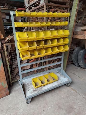 Bakjes stelling beschikbaar voor biedingen