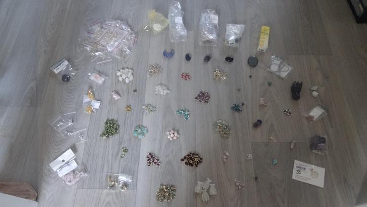 Partij Edelstenen, Armbanden, Oorbellen, Ringen, etc., Sieraden, Tassen en Uiterlijk, Edelstenen, Nieuw, Ophalen of Verzenden