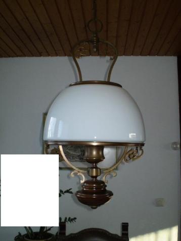 Hanglamp in olielamp-model. (Geen olielamp). beschikbaar voor biedingen