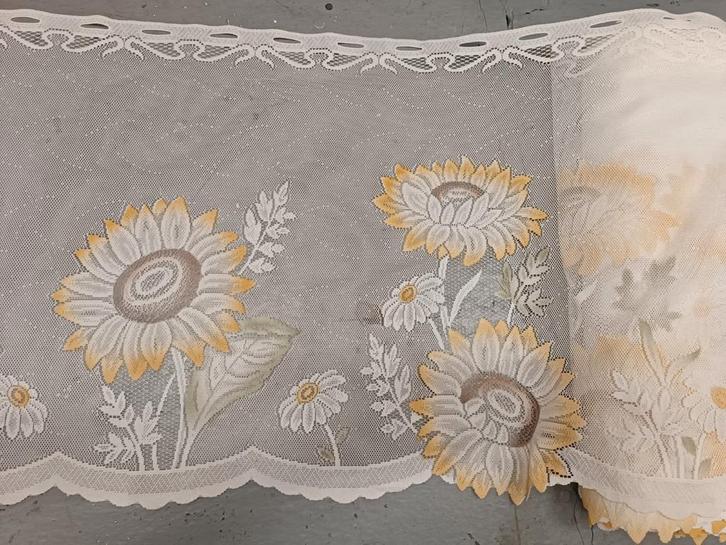 Nieuwe vitrage met zonnebloemen - €3,50 p/m, Huis en Inrichting, Stoffering | Gordijnen en Lamellen, Nieuw, Minder dan 100 cm