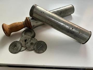 Origineel antiek brocante zweeds scandinavisch deegspuiter beschikbaar voor biedingen