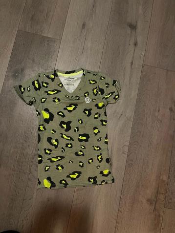 Vingino T-shirt met Luipaardprint maat S= 116-128 (advr 9 beschikbaar voor biedingen