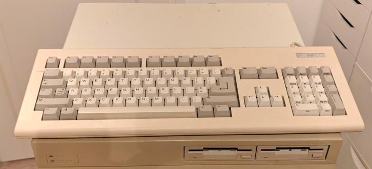 Amiga 2000 met Pistorm en Framethrower, Computers en Software, Vintage Computers, Ophalen of Verzenden