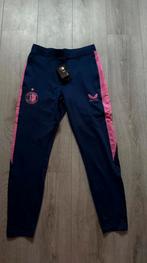 Feyenoord trainingsbroek 25/26 - Castore, Blauw met roze, Kleding | Heren, Sportkleding, Overige kleuren, Nieuw, Ophalen of Verzenden