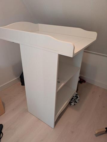 Witte Commode - Zo Goed Als Nieuw! beschikbaar voor biedingen