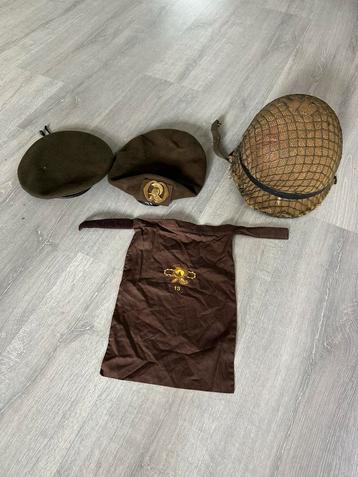 Militaire kleding beschikbaar voor biedingen