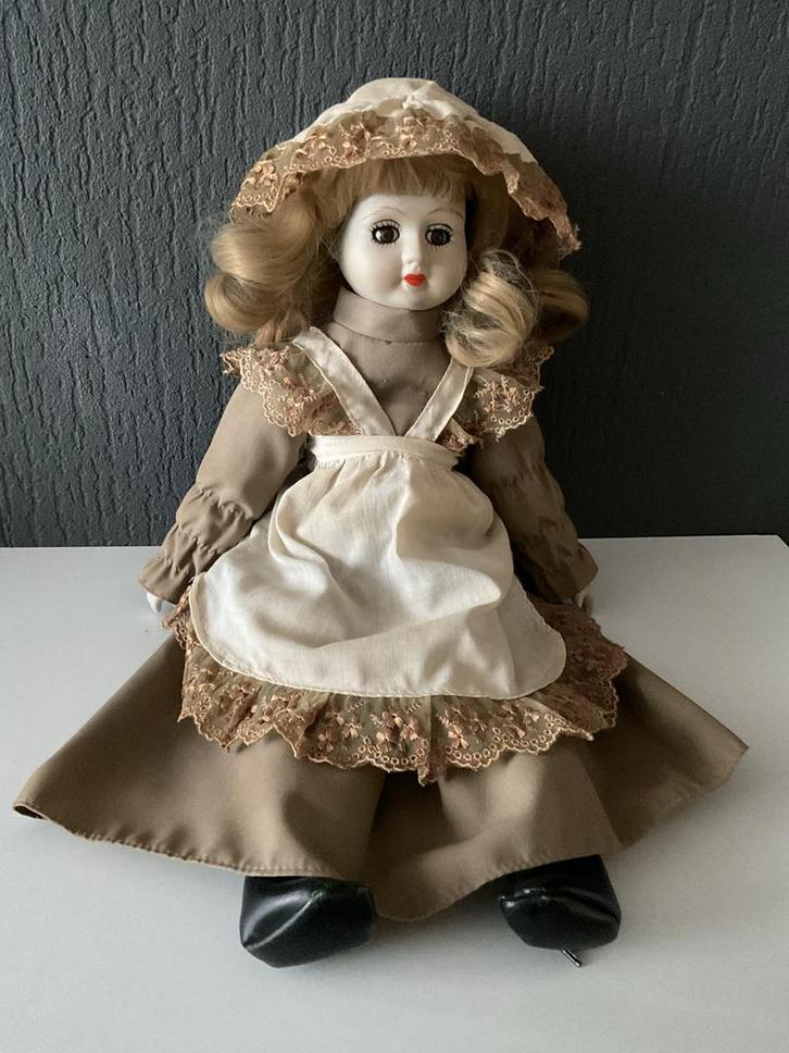 Antieke Porseleinen Pop - +/- 50 Jaar Oud, Antiek en Kunst, Antiek | Speelgoed, Ophalen of Verzenden