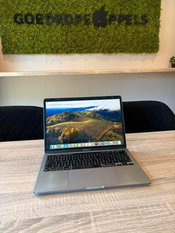 MacBook Pro 13” m1 16GB 512GB Space Grey  beschikbaar voor biedingen