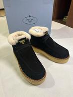 Prada Zwarte Instappers met Wol, Kleding | Dames, Prada, Zwart, Snowboots, Nieuw
