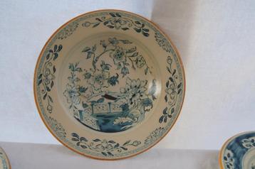 Metalen bordjes  ( Antiek beschikbaar voor biedingen