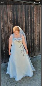 (Trouwjurk) Ladybird, 80D, Ophalen, Zo goed als nieuw, Pak of Jurk