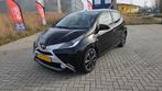 Toyota AYGO 1.0 VVT-I X-PLAY / NL AUTO / NAP / Bj. 2015 / Mi, Voorwielaandrijving, Gebruikt, Met garantie (alle), 4 stoelen