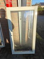 Kiepraam hardhout met dubbel glas 74 x 139 cm, Doe-het-zelf en Verbouw, Glas en Ramen, Ophalen, Gevelraam of Ruit, Gebruikt, Minder dan 80 cm