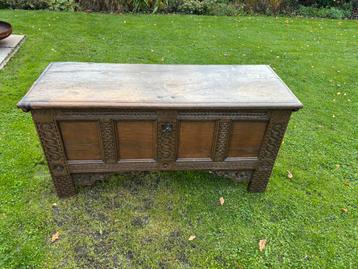 Antieke zware Eiken delenkist kist antiek eikenhout beschikbaar voor biedingen