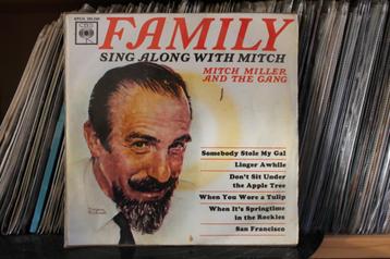 7" Single Mitch Miller and The Gang - Family Sing Along beschikbaar voor biedingen