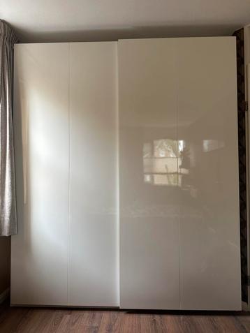 IKEA Pax Kast met Schuifdeuren (Zonder Interieur) beschikbaar voor biedingen