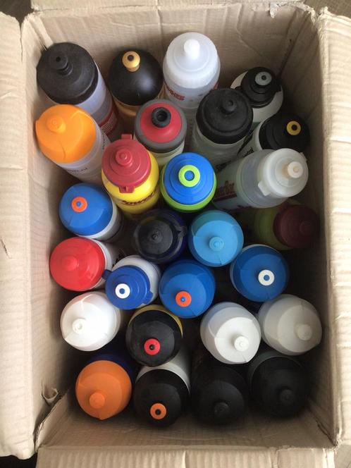 Vierdozen vol met bidons. Voor de (nieuwe) verzamelaar., Sport en Fitness, Bidons, Zo goed als nieuw, Ophalen of Verzenden