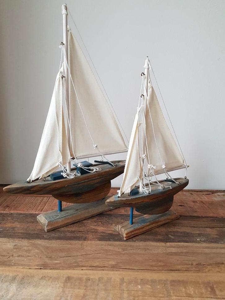 2 Zeilboten met echt stoffen zeilen, Huis en Inrichting, Woonaccessoires | Overige, Zo goed als nieuw, Ophalen of Verzenden