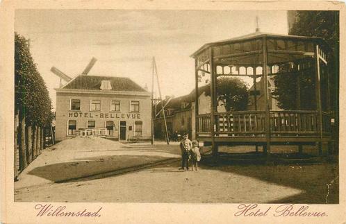 (381-363-023) Willemstad Hotel Bellevue, Verzamelen, Ansichtkaarten | Nederland, Noord-Brabant, Verzenden