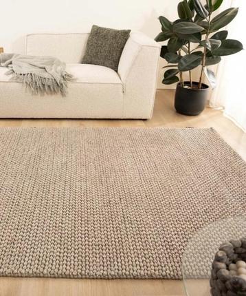 Wollen vloerkleed – zandkleur 240x340 nieuw beschikbaar voor biedingen