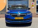 Skoda KAROQ 1.5 TSI 150PK SPORTLINE AUTOMAAT/PANODAK/ALLE OP, 65 €/maand, 4 cilinders, Blauw, Karoq