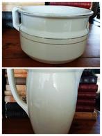 Oude waterkan Boch Belgie en plaspot Petrus Regout handvaten, Antiek en Kunst, Curiosa en Brocante, Ophalen of Verzenden