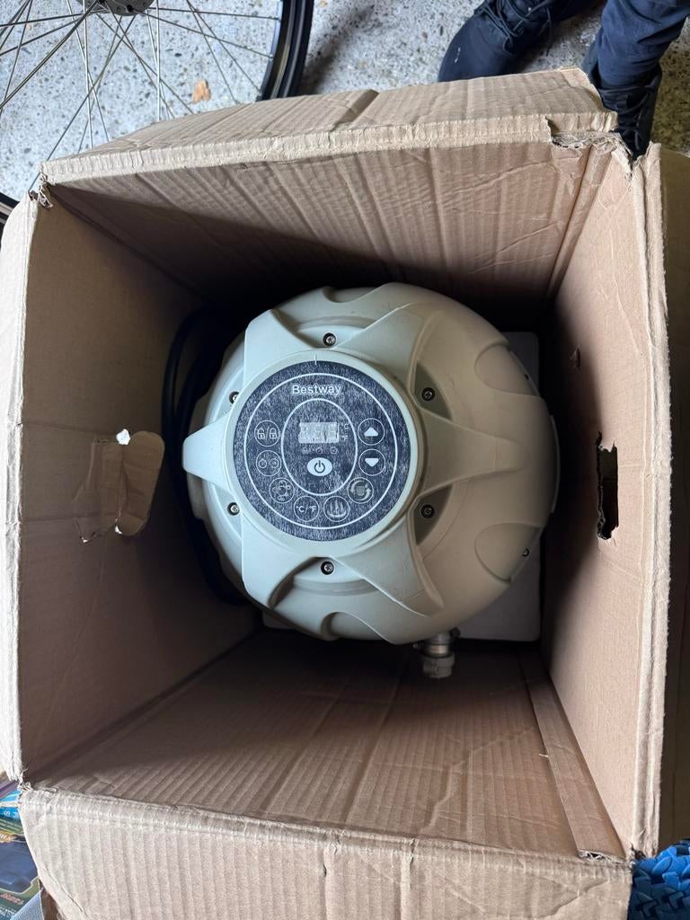 Bestway Jacuzzi Pomp - Gebruikt, Tuin en Terras, Zwembaden, Gebruikt, Minder dan 80 cm, Opblaaszwembad, Rond