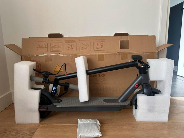 Nieuwe TX01 Elektrische Step - Nooit Gebruikt!, Fietsen en Brommers, Steps, Nieuw, Elektrische step (E-scooter), Ophalen of Verzenden