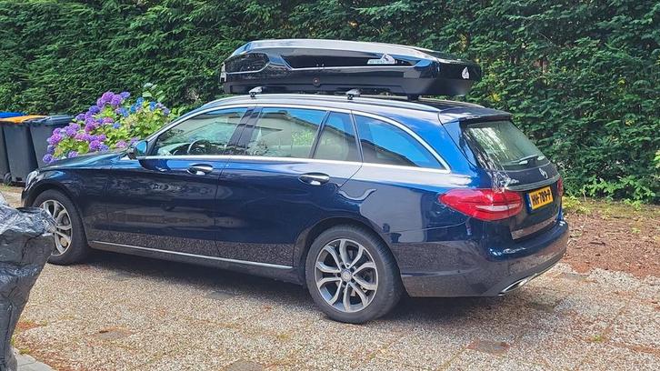 Dakkoffer en dragers 2 keer gebruikt, 1 jaar oud., Auto diversen, Dakkoffers, Zo goed als nieuw, Ophalen