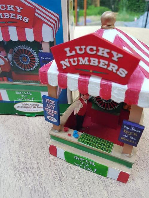 Lemax Retired Carnival figuur Spin to Win Lucky Numbers, Diversen, Kerst, Zo goed als nieuw, Ophalen of Verzenden