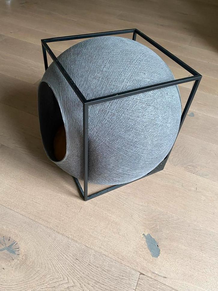 Kattenmand - Meyou Paris The Cube, Dieren en Toebehoren, Kattenmanden, Gebruikt, Polyester, Ophalen