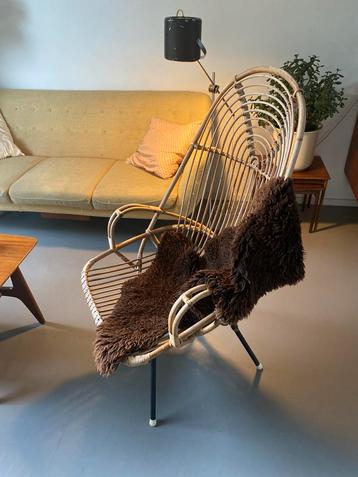 Vintage rotan stoel met metalen frame, jaren ‘50 ‘60 beschikbaar voor biedingen