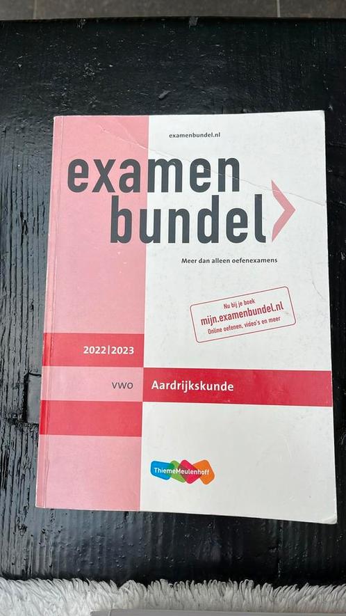 Examenbundel VWO Aardrijkskunde 2022/2023, Boeken, Schoolboeken, Zo goed als nieuw, Aardrijkskunde, VWO, Ophalen of Verzenden