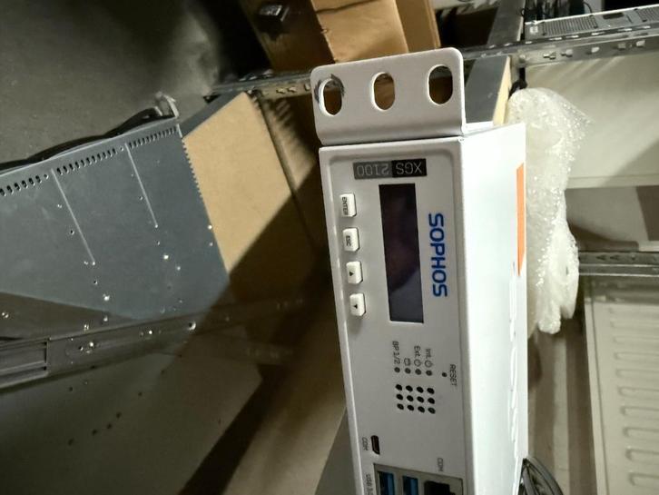 Sophos XGS 2100 (May 2022), Computers en Software, Routers en Modems, Gebruikt, Router, Ophalen of Verzenden
